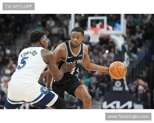 爱德华兹精准突破拉开差距，关键时刻得分效率优于字母哥